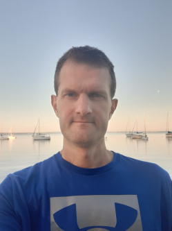 Zsolt, 43 �ves t�rskeres� f�rfi, Budapest