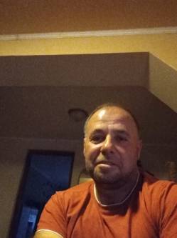 Istv�n, 60 �ves t�rskeres� f�rfi, Csabacs�d