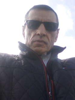 Ricsi, 56 �ves t�rskeres� f�rfi, J�noshida