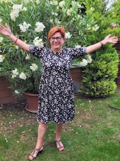Kata, 64 �ves t�rskeres� n�, Ny�rsz�l�s