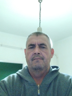 Zsolt, 52 �ves t�rskeres� f�rfi, Biharkeresztes