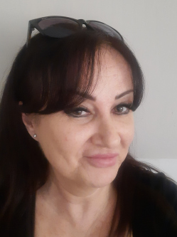Judit, 54 �ves t�rskeres� n�, Baja