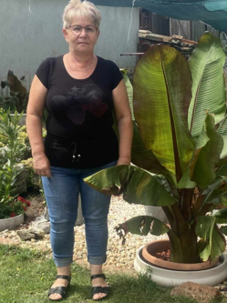 �gnes, 58 �ves t�rskeres� n�, Balk�ny