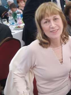 Zsuzsi, 65 �ves t�rskeres� n�, Budapest