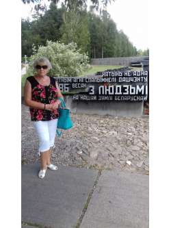 Galinka, 75 �ves t�rskeres� n�, Ajka