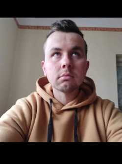 Istvan, 34 �ves t�rskeres� f�rfi, J�noshalma