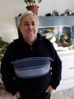 Zoli, 71 �ves t�rskeres� f�rfi, Muhi