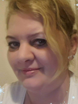 Erika, 57 �ves t�rskeres� n�, Bakonyszombathely