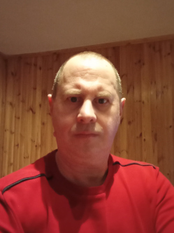 Csaba, 53 �ves t�rskeres� f�rfi, Hern�dn�meti