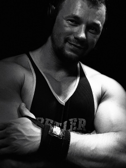 Tibor, 34 �ves t�rskeres� f�rfi, St�jerorsz�g