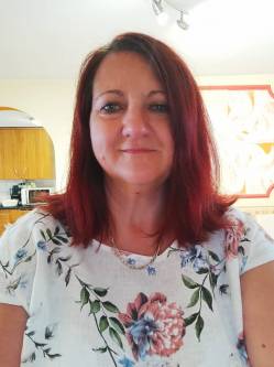 Olga, 54 �ves t�rskeres� n�, H�dmez�v�s�rhely