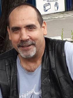 Imi, 60 �ves t�rskeres� f�rfi, Oroszl�ny
