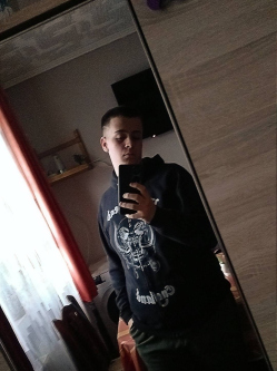 D�vid, 20 �ves t�rskeres� f�rfi, M�t�szalka