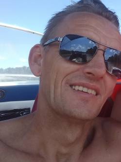 J�zsef, 54 �ves t�rskeres� f�rfi, Nagyk�r�s