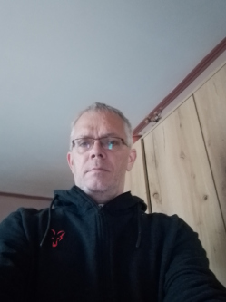 R�bert, 58 �ves t�rskeres� f�rfi, Szentgotth�rd
