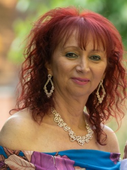 Lili, 52 �ves t�rskeres� n�, Budapest
