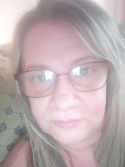 Csilla, 51 �ves t�rskeres� n�, M�t�szalka