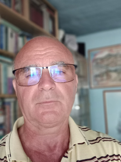 Imre, 65 �ves t�rskeres� f�rfi, Mez�t�r