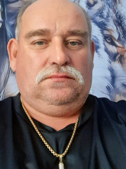 Bal�zs, 52 �ves t�rskeres� f�rfi, Vin�r