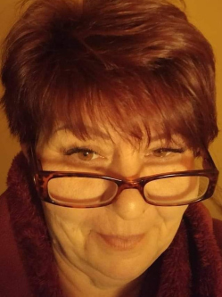 �gi, 61 �ves t�rskeres� n�, Kalocsa