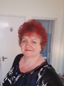 Vica, 56 �ves t�rskeres� n�, S�meg