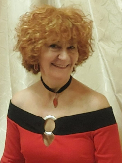 Izabella, 60 �ves t�rskeres� n�, Budapest