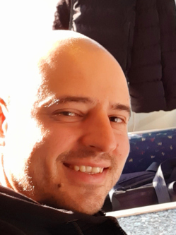 Peti, 37 �ves t�rskeres� f�rfi, Magyarhomorog