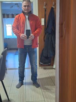 B�la, 57 �ves t�rskeres� f�rfi, Tarnam�ra
