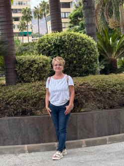 Gy�ngyi, 61 �ves t�rskeres� n�, Gyula