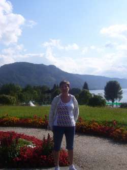 �va, 60 �ves t�rskeres� n�, G�rdony