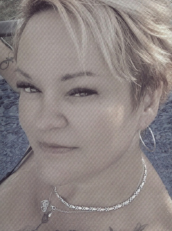 Ritu, 51 �ves t�rskeres� n�, V�rpalota