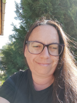 Katalin, 43 �ves t�rskeres� n�, Cegl�d