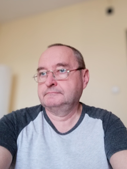 Joci, 62 �ves t�rskeres� f�rfi, Budapest