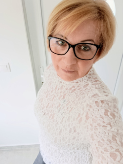Melinda, 65 �ves t�rskeres� n�, Csepreg