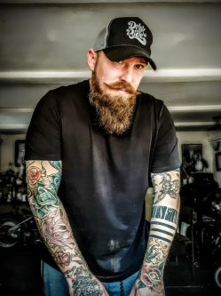 Norbert, 50 �ves egerbaktai t�rskeres� f�rfi