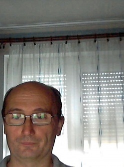 Tam�s, 45 �ves t�rskeres� f�rfi, �ttev�ny