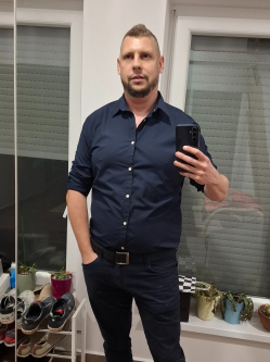 Zolt�n, 42 �ves t�rskeres� f�rfi, Veszpr�m
