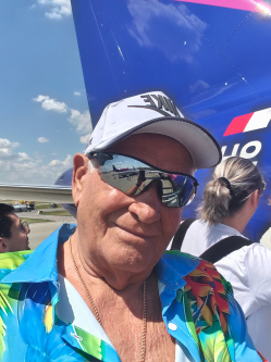 Sandor, 79 �ves t�rskeres� f�rfi, Budapest