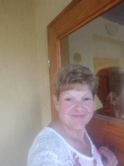 R�zsika, 68 �ves t�rskeres� n�, K�r�slad�ny