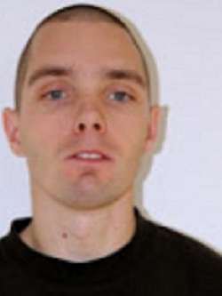 Attila, 41 �ves t�rskeres� f�rfi, Mez�k�vesd