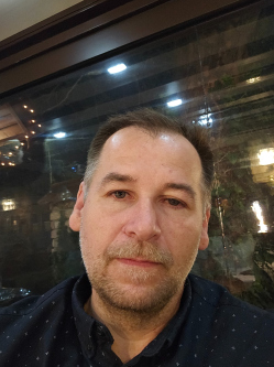 Zoli, 48 �ves t�rskeres� f�rfi, Sankt Gallen