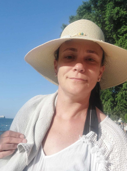 Andrea, 52 �ves t�rskeres� n�, Kom�rom