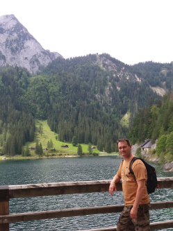 Tibor, 54 �ves t�rskeres� f�rfi, Budajen�