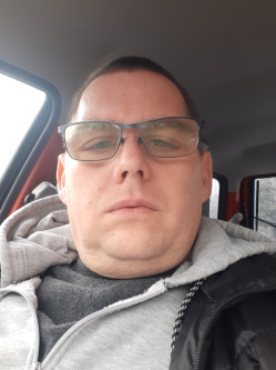 Attila, 48 �ves t�rskeres� f�rfi, Veszpr�m