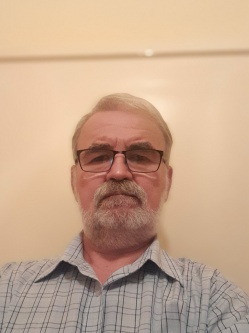 Attila, 65 �ves t�rskeres� f�rfi, Szigetv�r