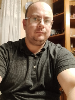 Banderas, 39 �ves t�rskeres� f�rfi, Kistokaj