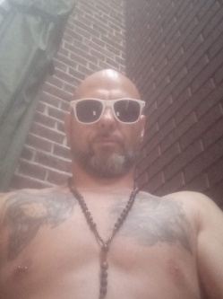 J�zsi, 41 �ves t�rskeres� f�rfi, �szak-Brabant (Noord-Brabant)