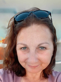 Ildi, 57 �ves t�rskeres� n�, K�szeg