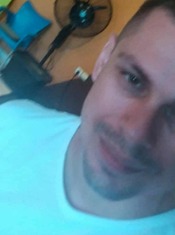 Patrik, 36 �ves t�rskeres� f�rfi, Salg�tarj�n