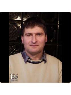 Tibi, 57 �ves t�rskeres� f�rfi, Fels�mar�c